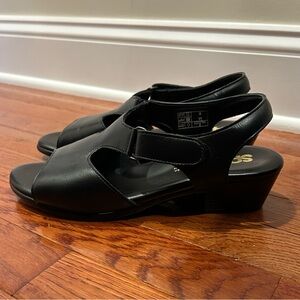 SAS Black Slingback Sandals with Matte Finish
